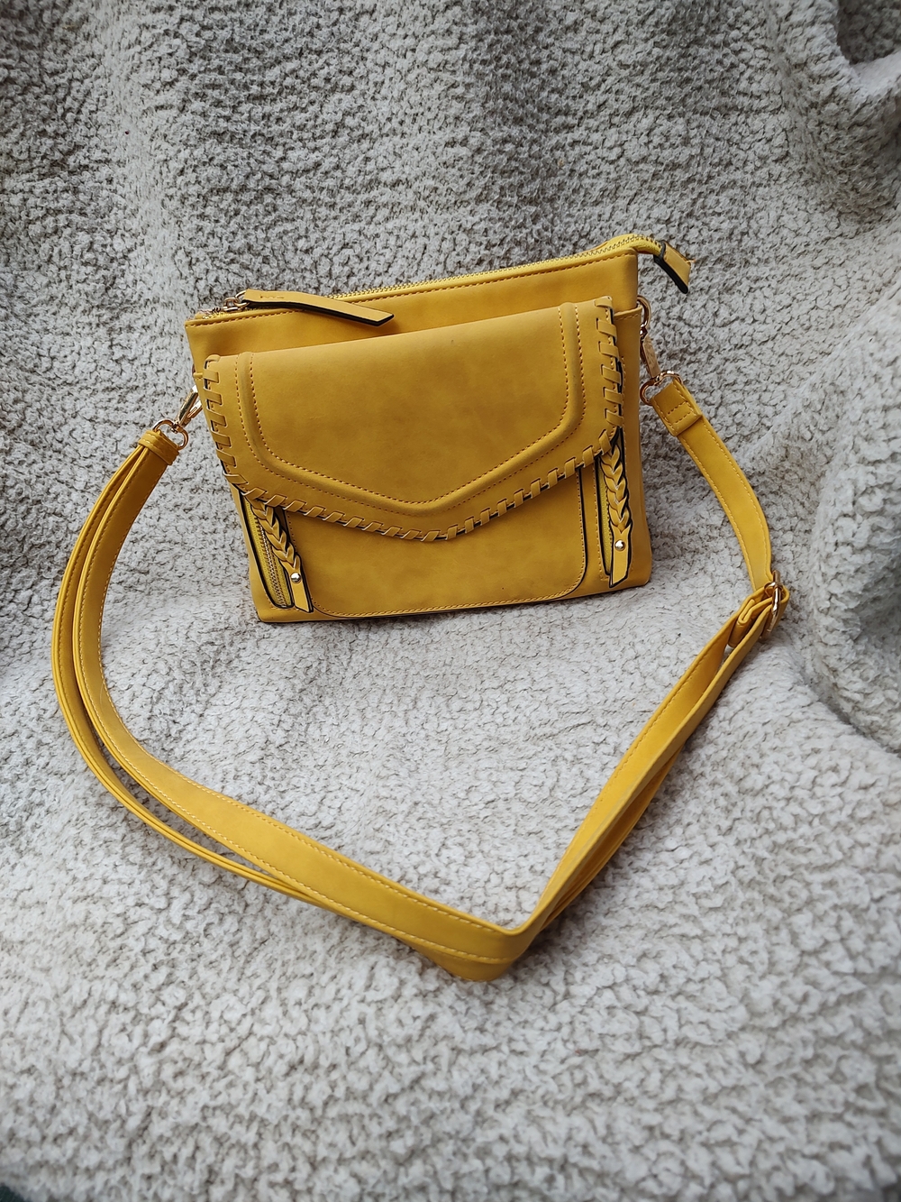 Yellow Women’s Crossbody Bag - Stylish Everyday Shoulder Purse